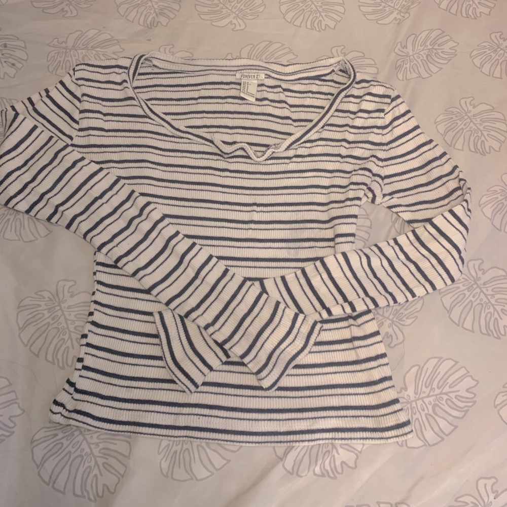 Forever 21 Top. Size: S